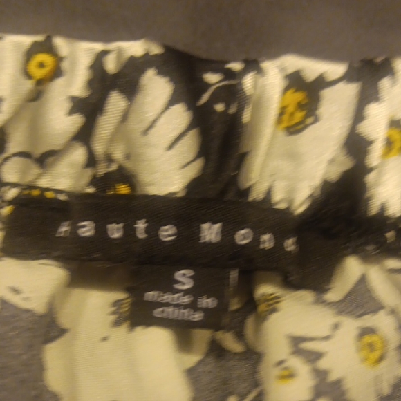 Haute Monde Black and Cream Floral A-Line Skirt - Picture 4 of 8